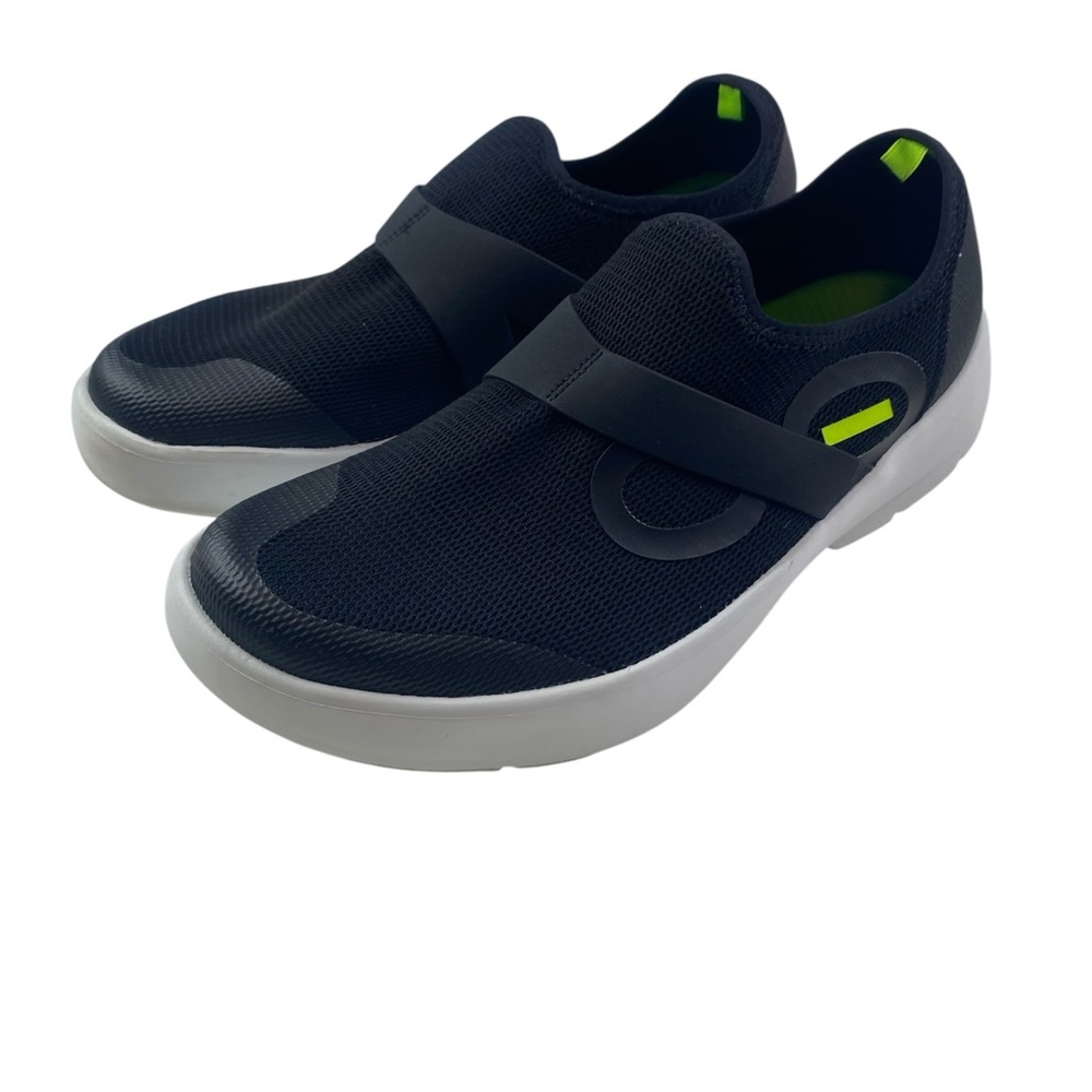 OOFOS MEN'S OOMG LOW SHOE - WHITE & BLACK SIZE 10